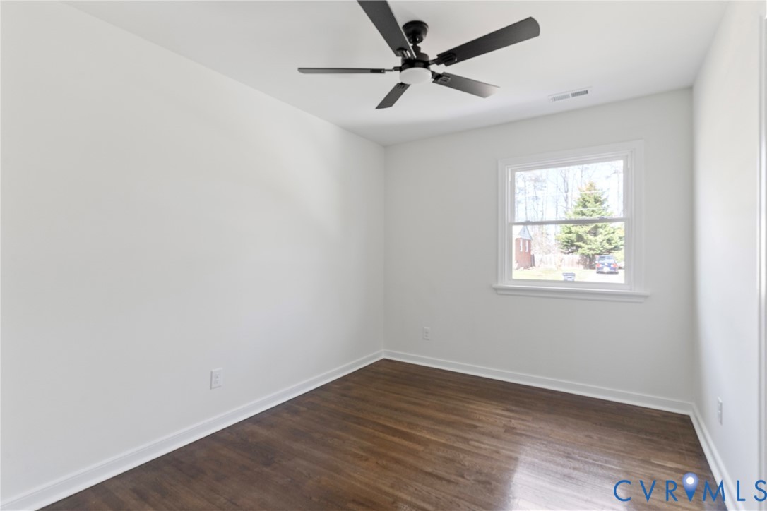 8307 Emerald Ln