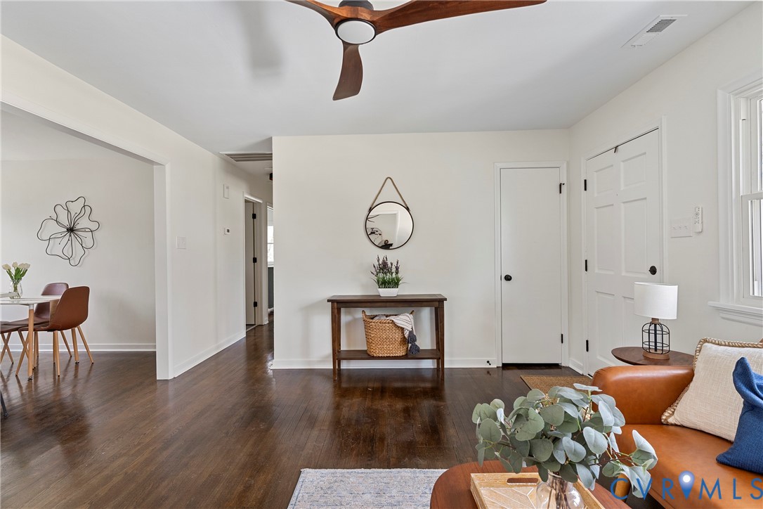 8307 Emerald Ln