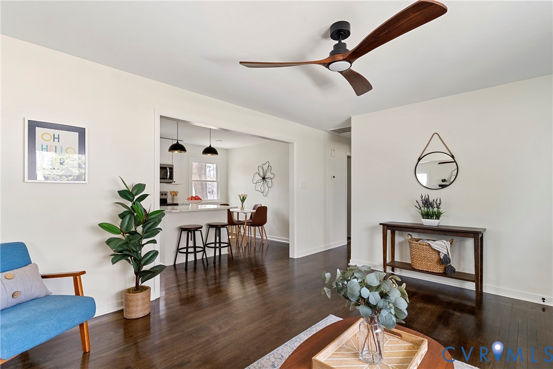 8307 Emerald Ln