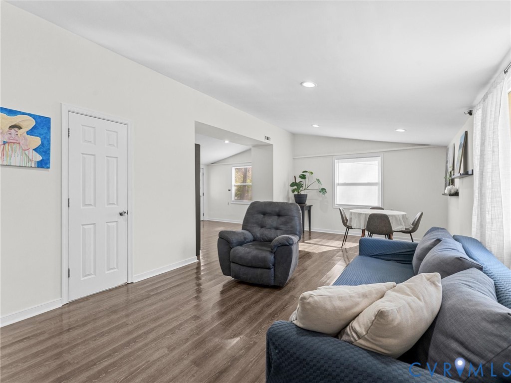 1401 Bramwell Rd