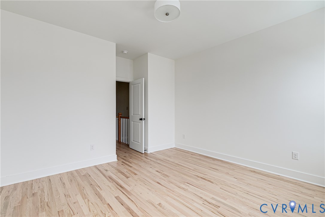2222 1/2 Perry St