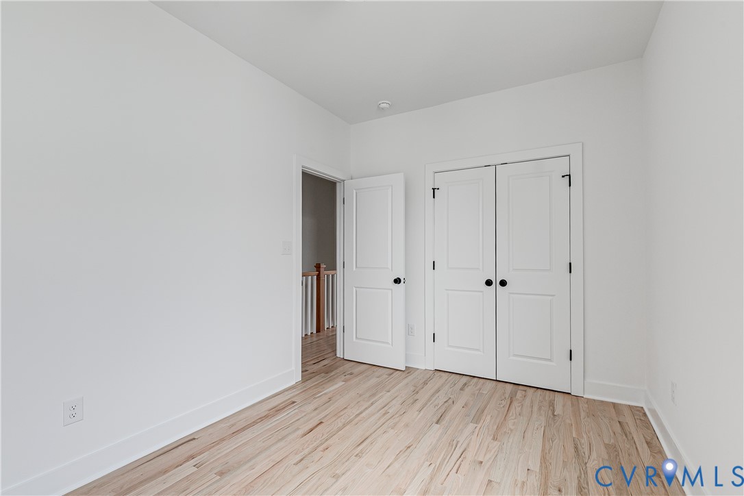 2222 1/2 Perry St