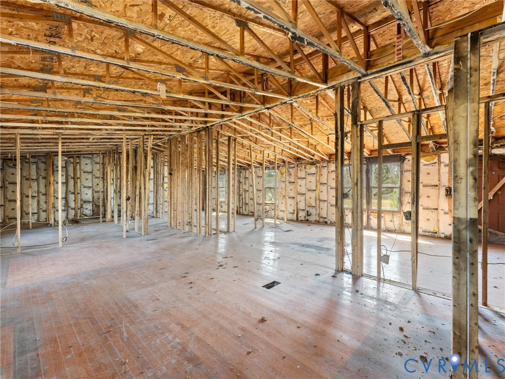 182 Clarks Rd