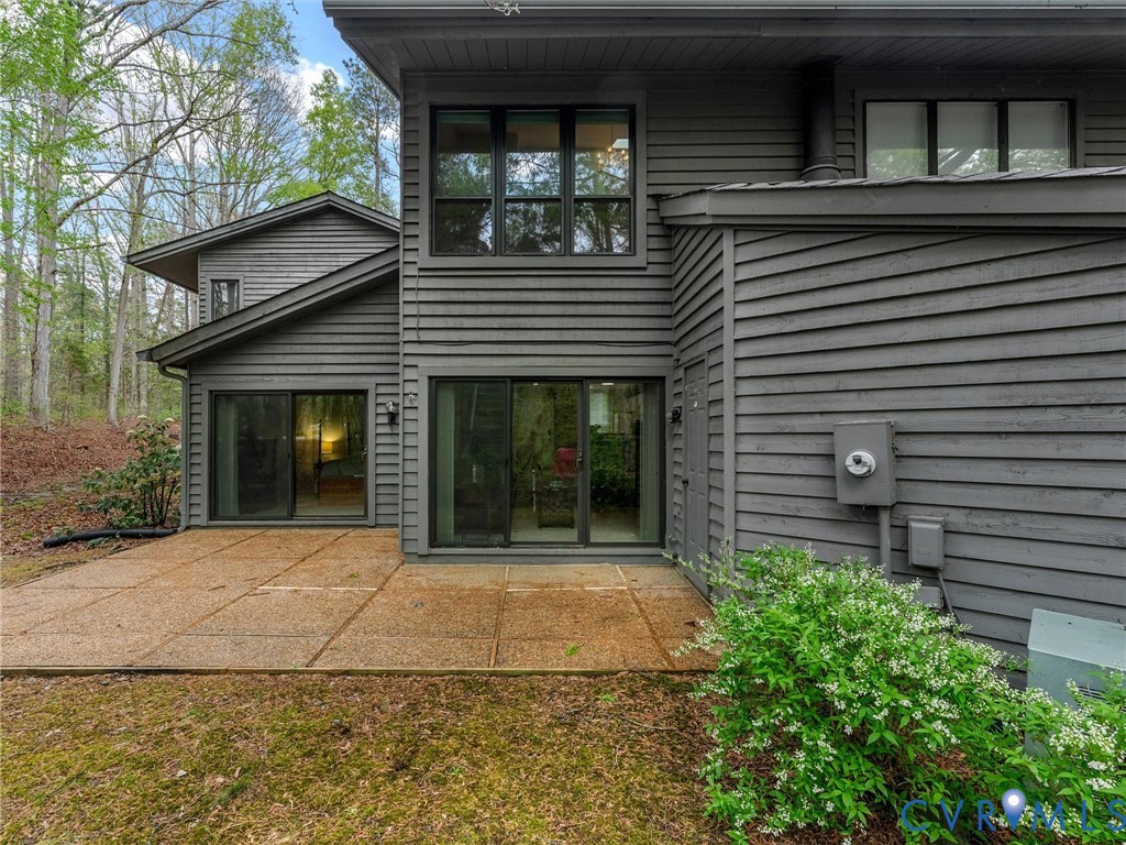 2828 Woodbridge Crossing Ct