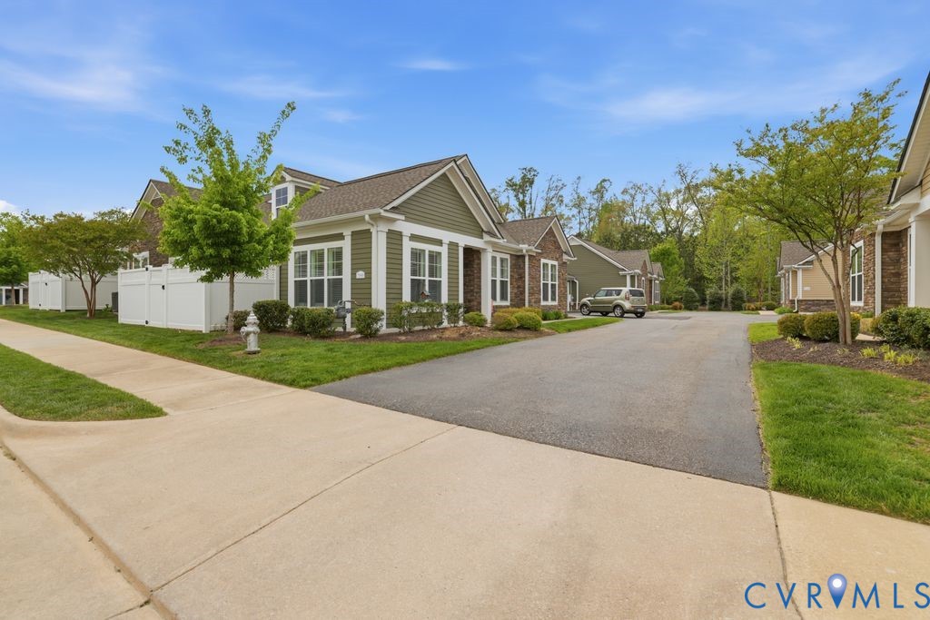 7542 Ashlake Commons