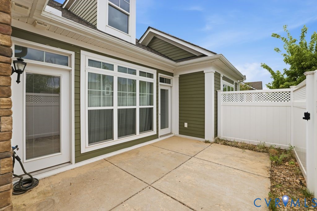 7542 Ashlake Commons