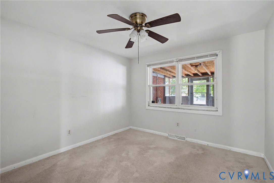 407 Henry St
