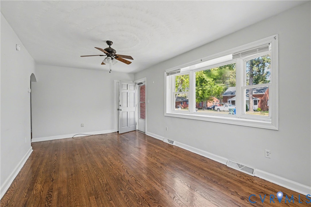 407 Henry St