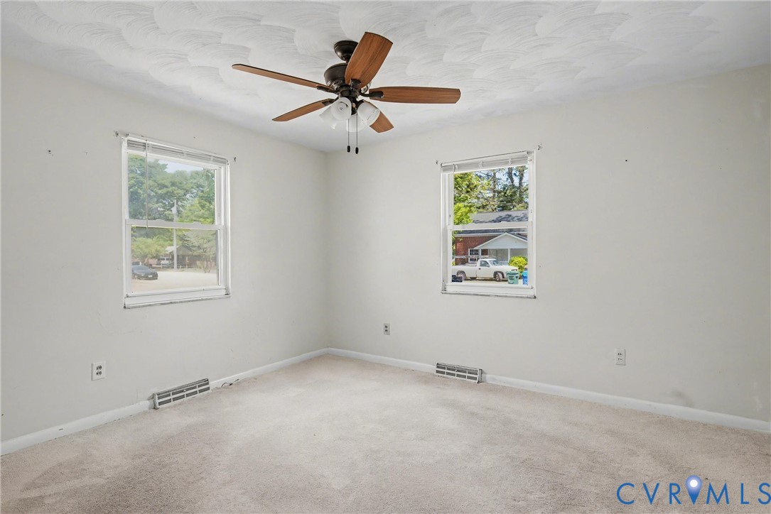 407 Henry St