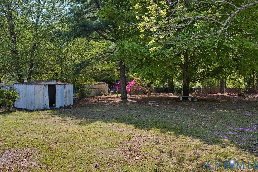 407 Henry St