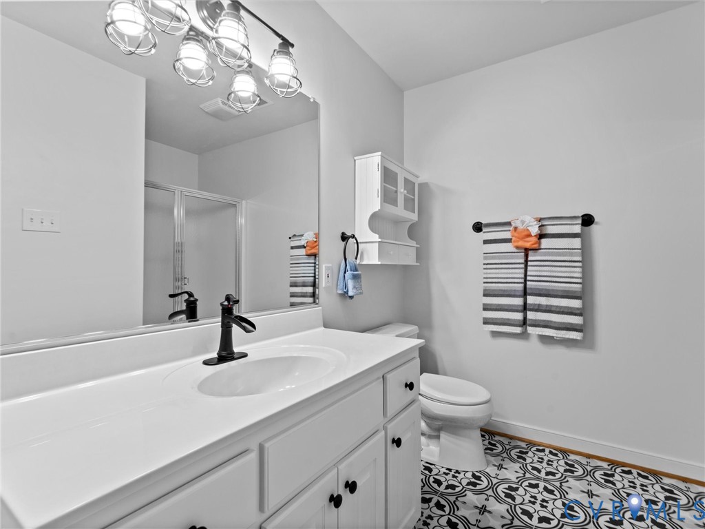 20149 Oak River Ct