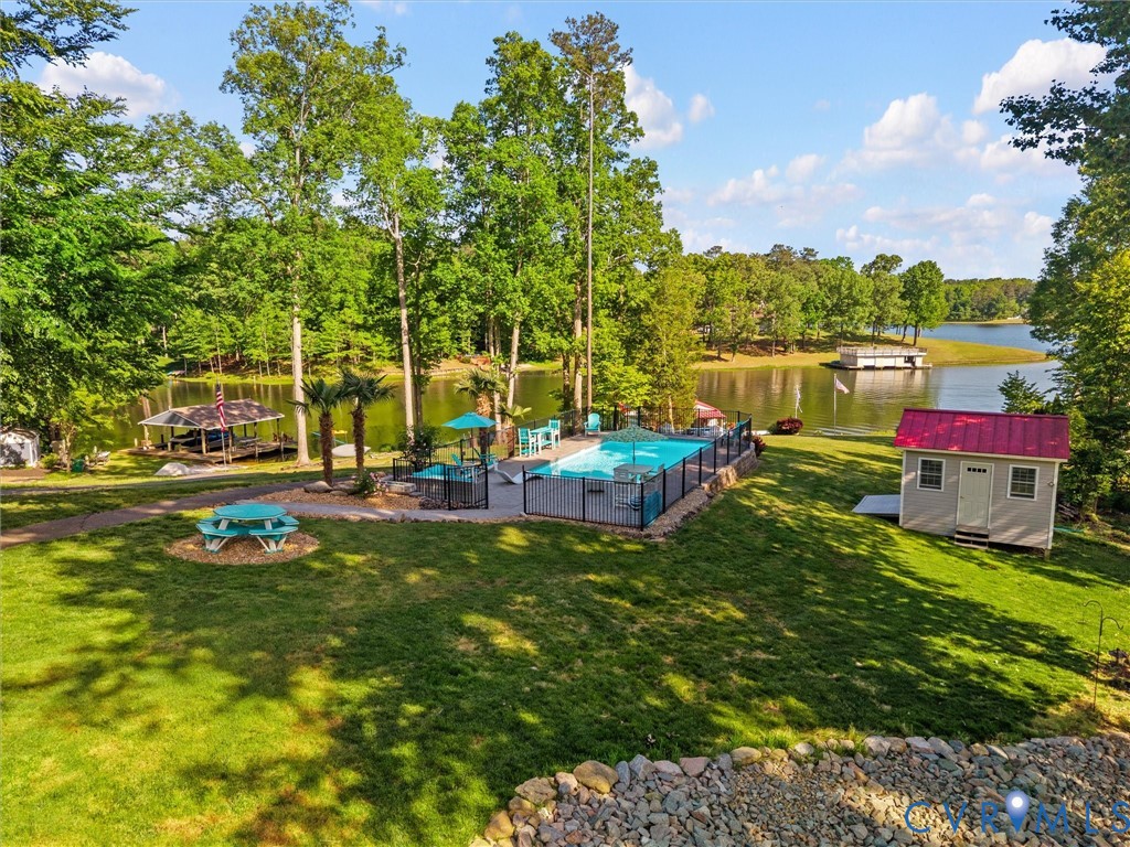 20149 Oak River Ct