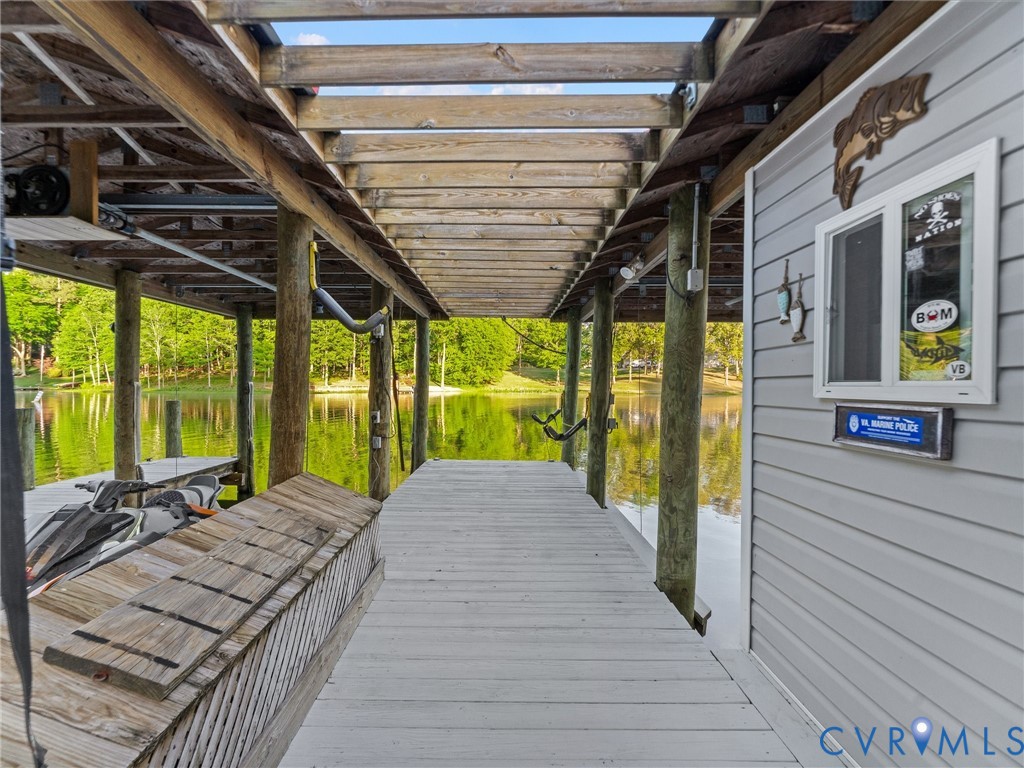 20149 Oak River Ct