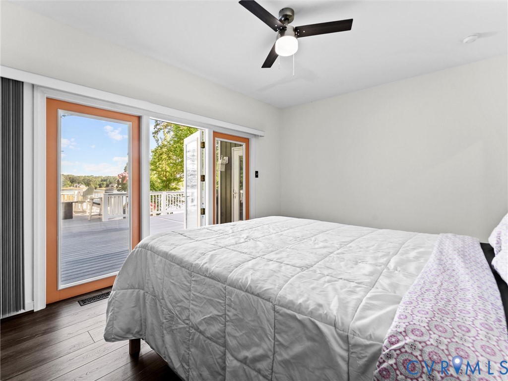 20149 Oak River Ct