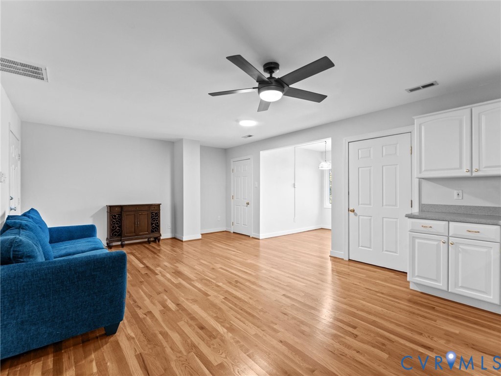 20149 Oak River Ct