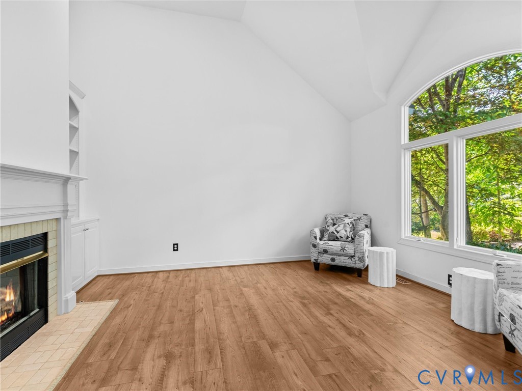 20149 Oak River Ct