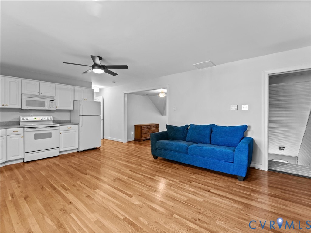 20149 Oak River Ct