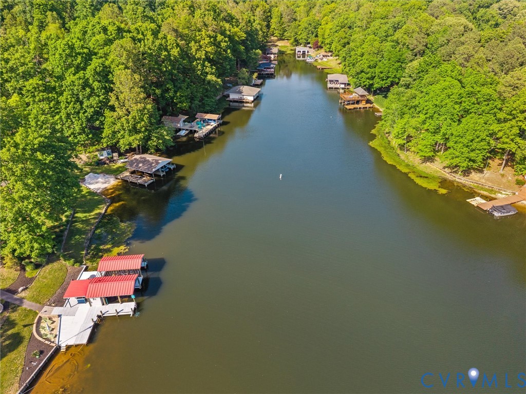 20149 Oak River Ct