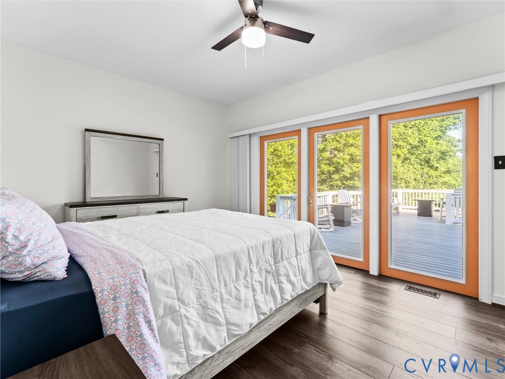 20149 Oak River Ct