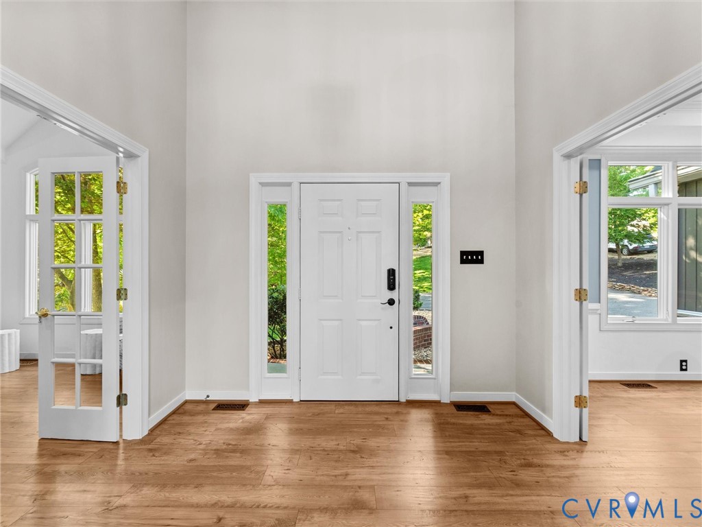 20149 Oak River Ct
