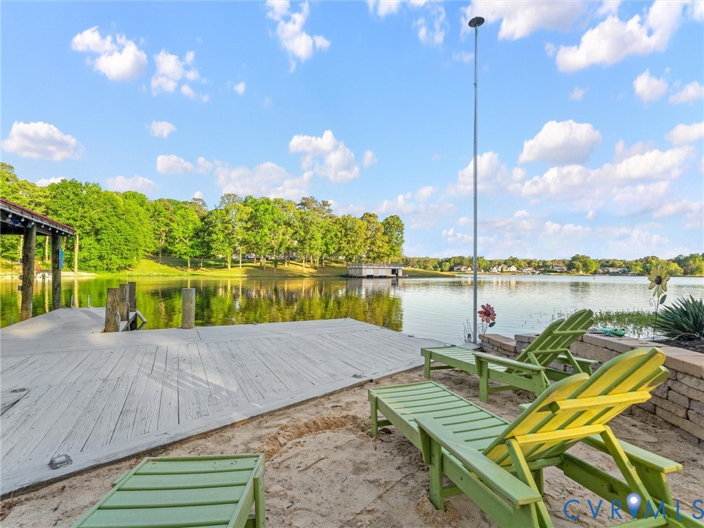20149 Oak River Ct