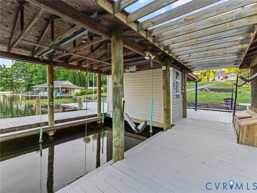 20149 Oak River Ct