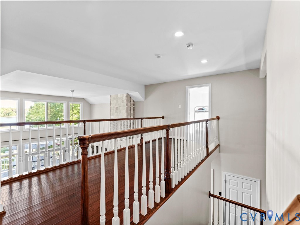 20149 Oak River Ct