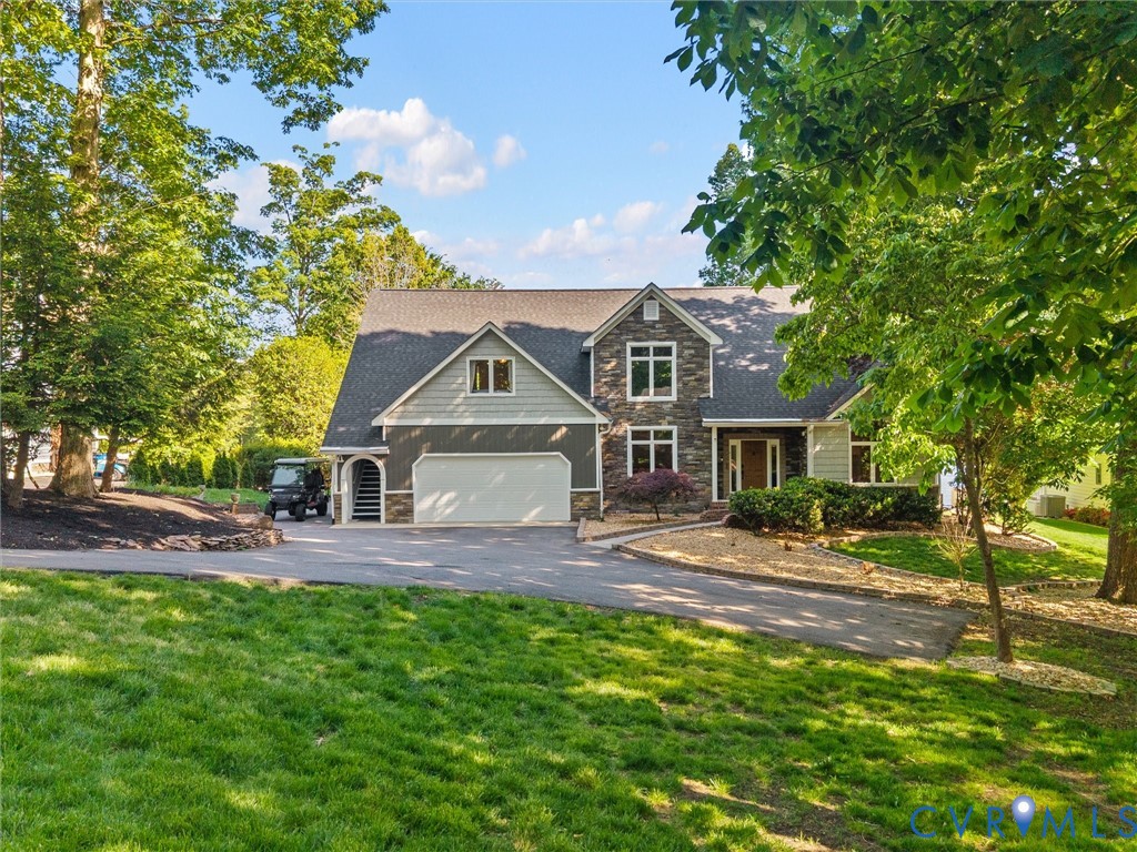 20149 Oak River Ct
