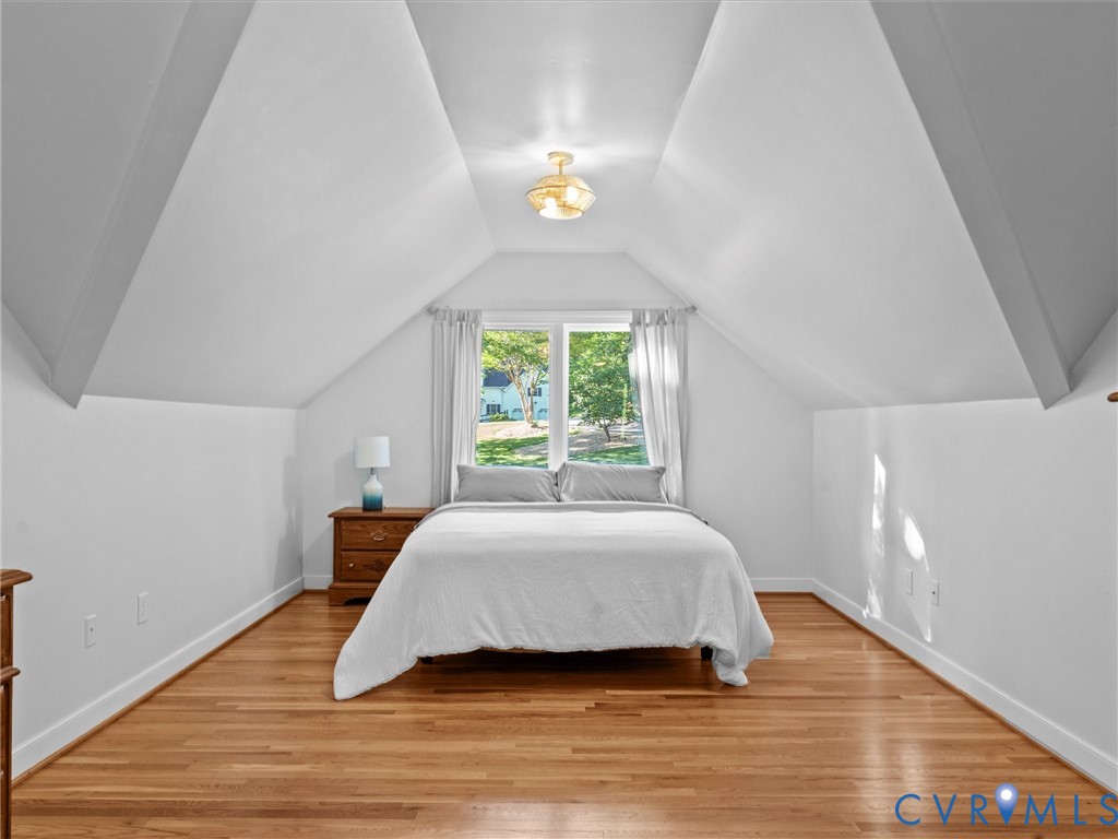 20149 Oak River Ct
