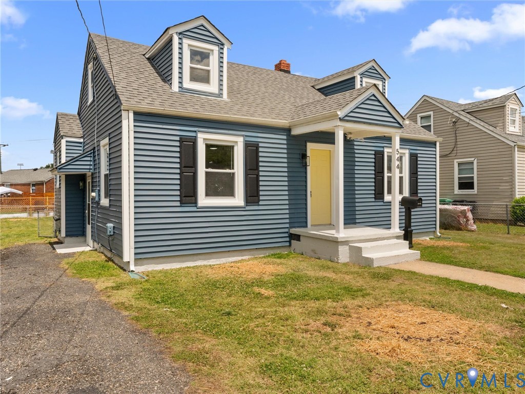 544 Roslyn Ave