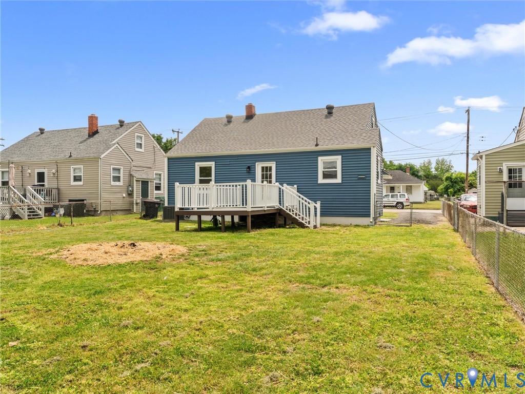 544 Roslyn Ave