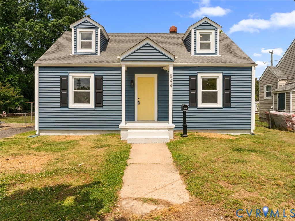 544 Roslyn Ave