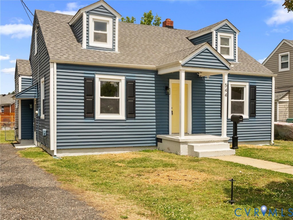544 Roslyn Ave