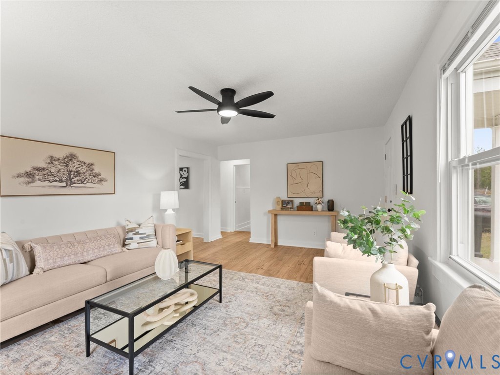 544 Roslyn Ave