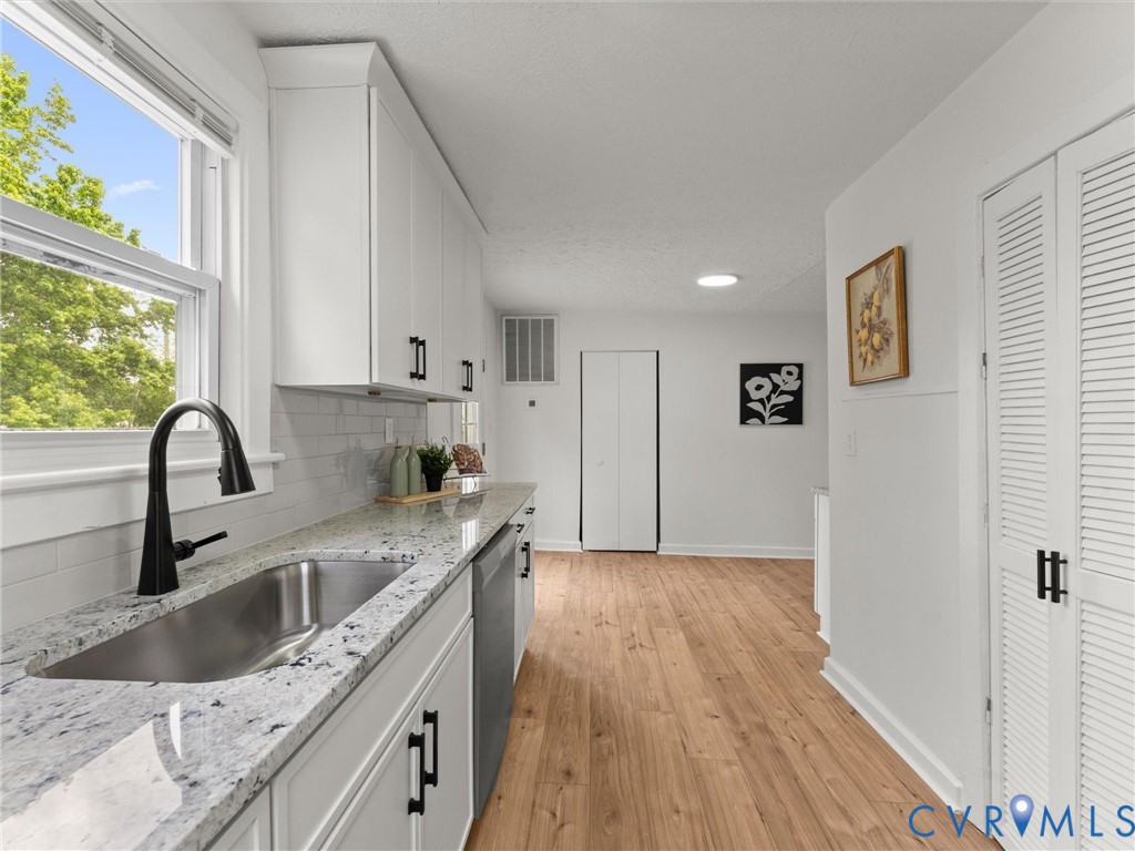 544 Roslyn Ave
