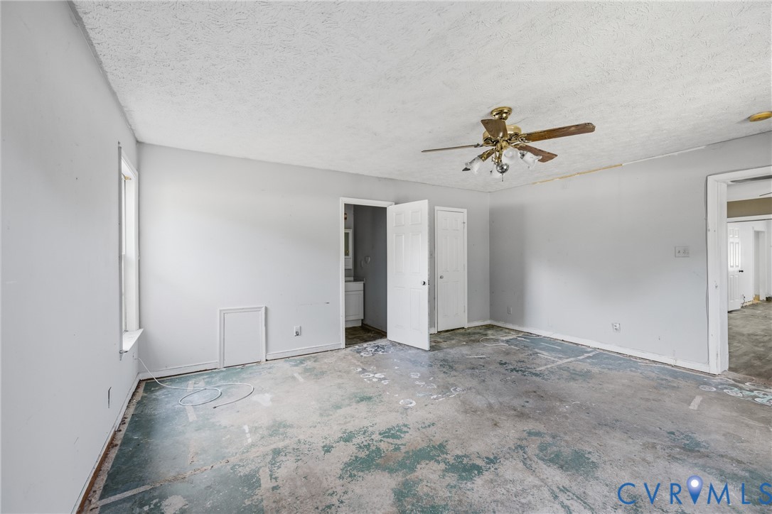 5317 Hickory Rd