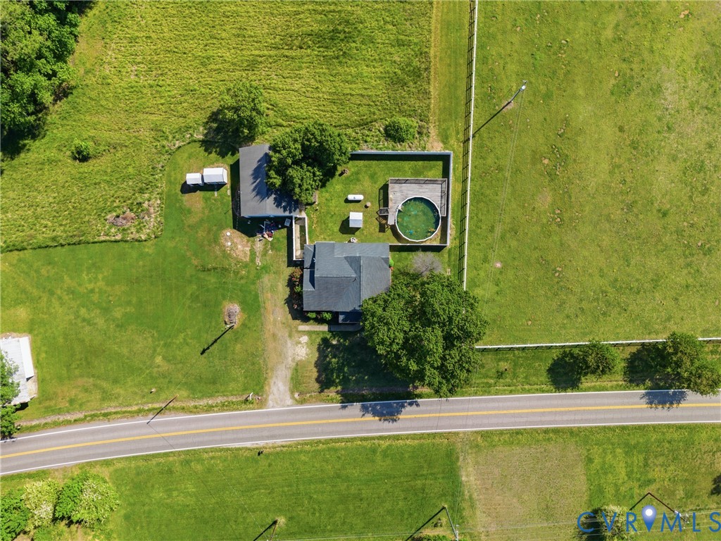 5317 Hickory Rd