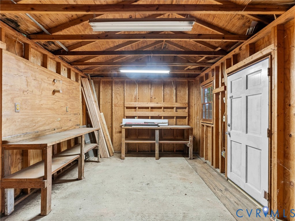 1101 Floral Ave