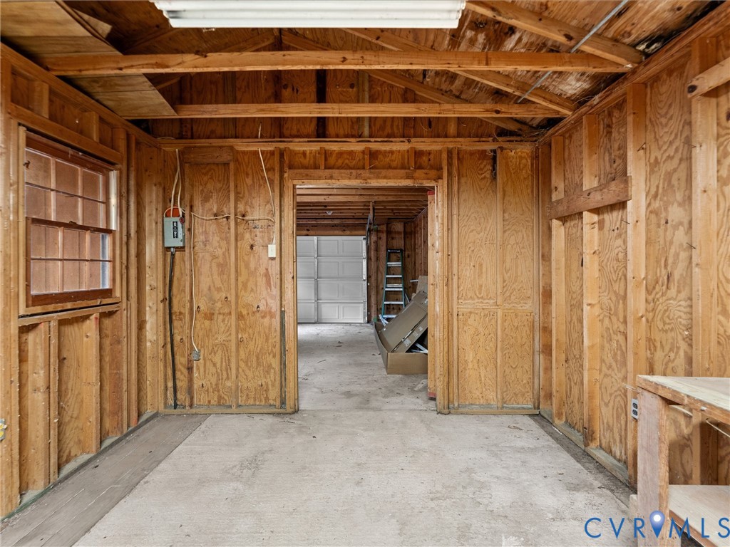 1101 Floral Ave