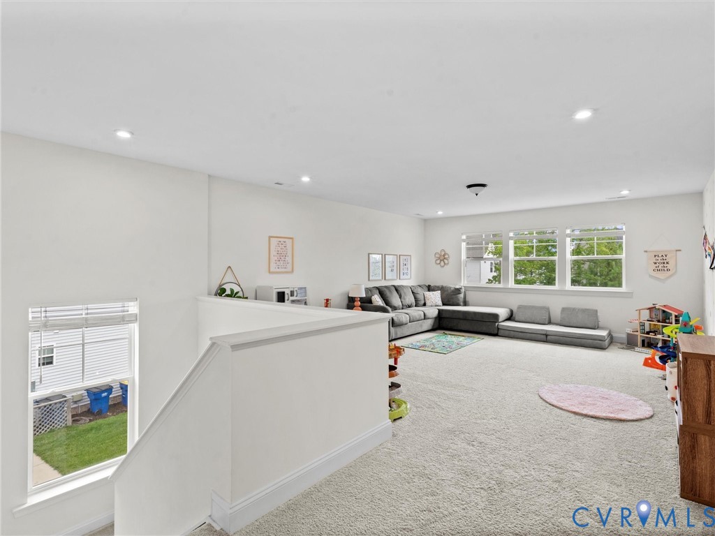 16819 Chalet Ct