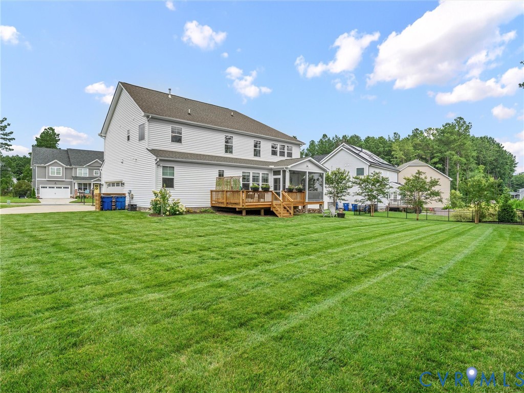 16819 Chalet Ct