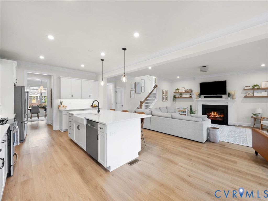 16819 Chalet Ct