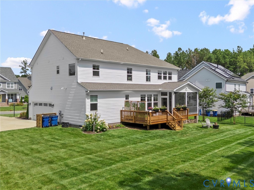16819 Chalet Ct