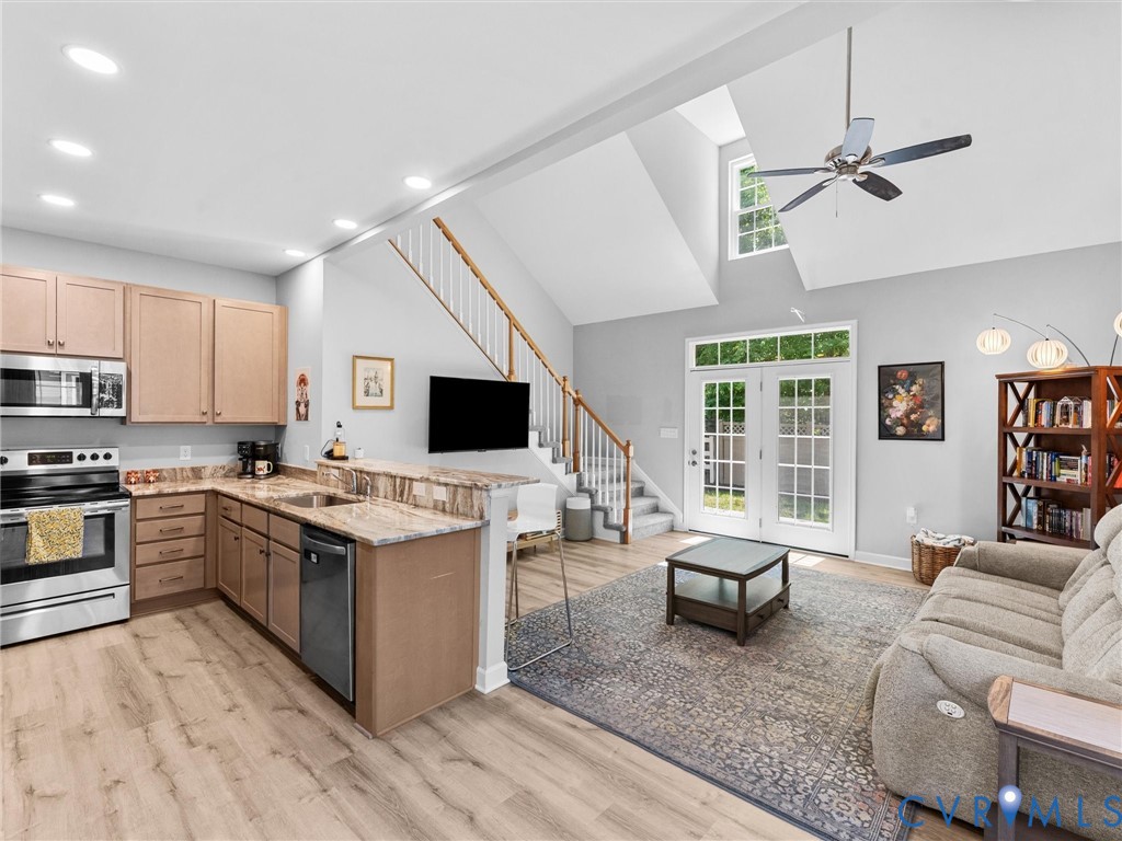 216 Patriots Village Ct