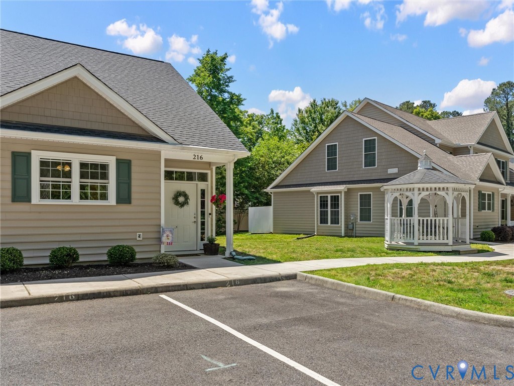 216 Patriots Village Ct