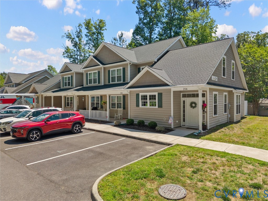 216 Patriots Village Ct