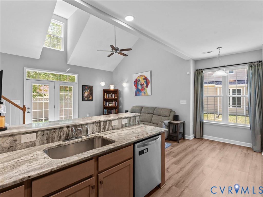 216 Patriots Village Ct
