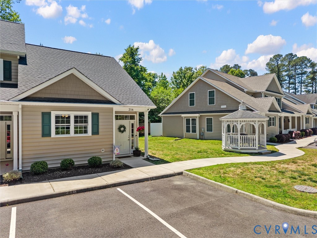 216 Patriots Village Ct