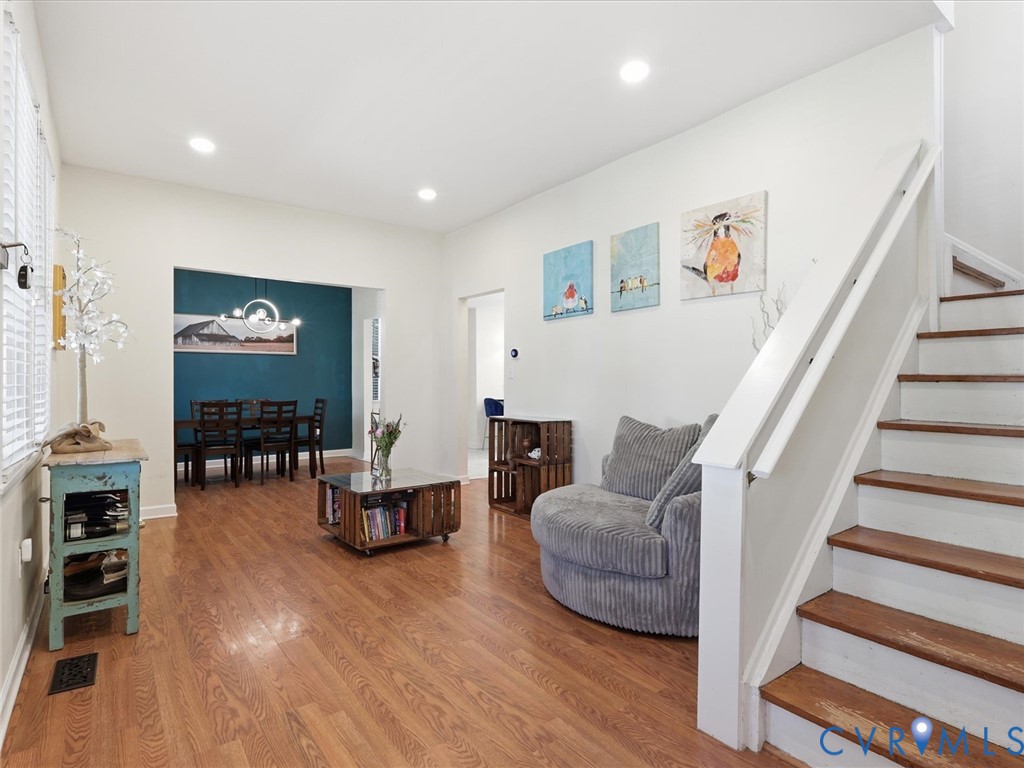 2807 Garland Ave