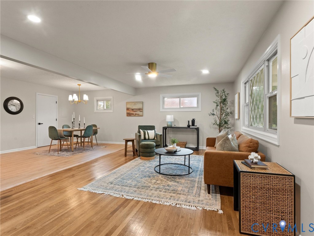 3109 Holly Ave